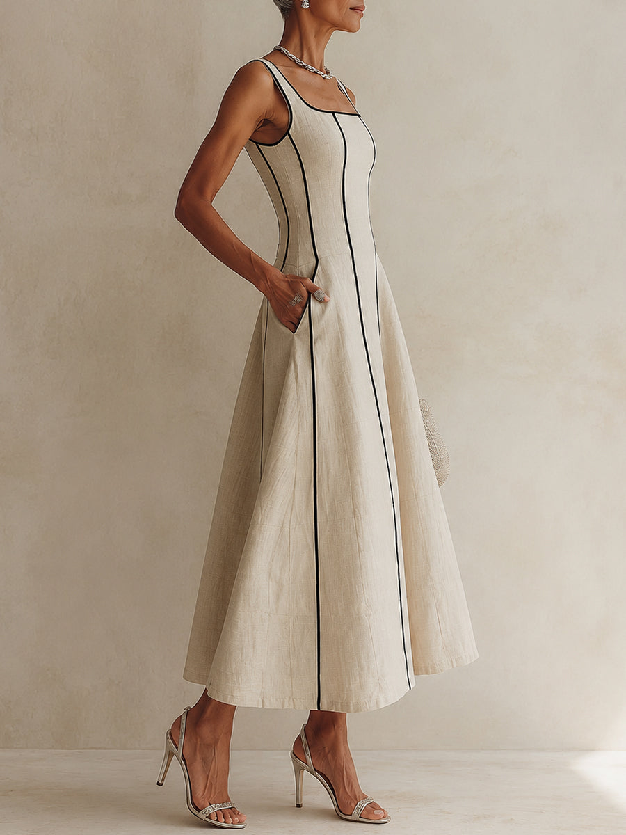 Teresa | Vestido largo de corte en A con rayas negras de estilo minimalista
