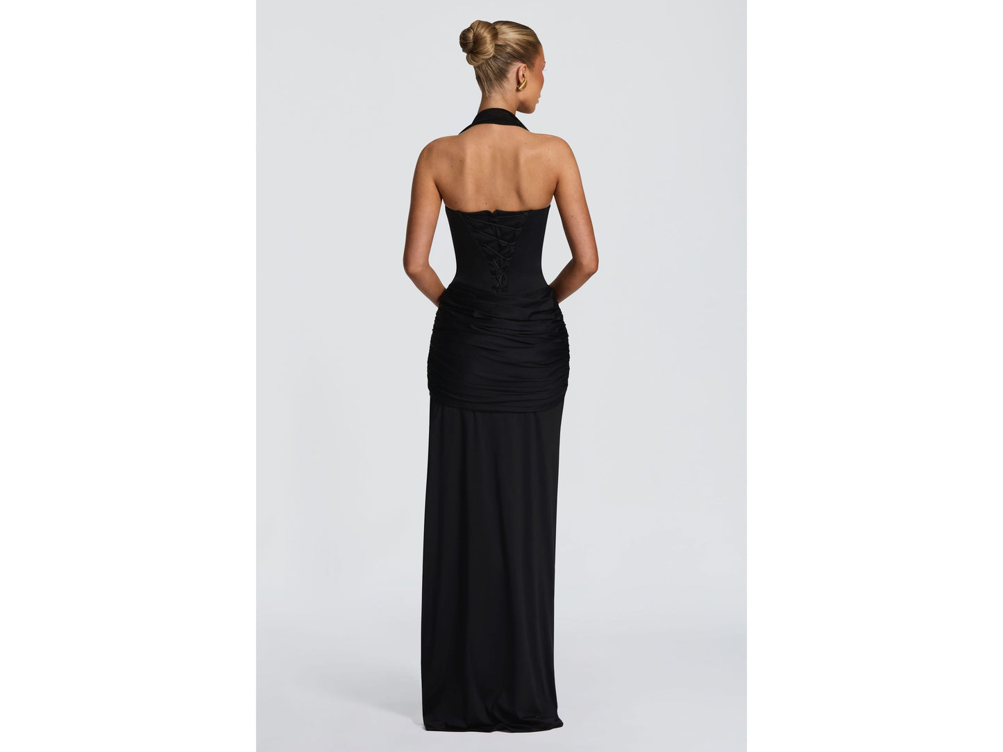 Natalia | Vestido Negro de Escote Corazón